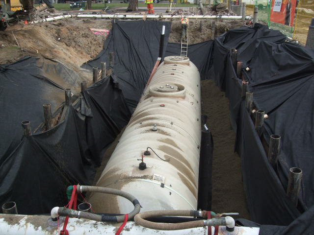 underground storage tank dewatering and installation